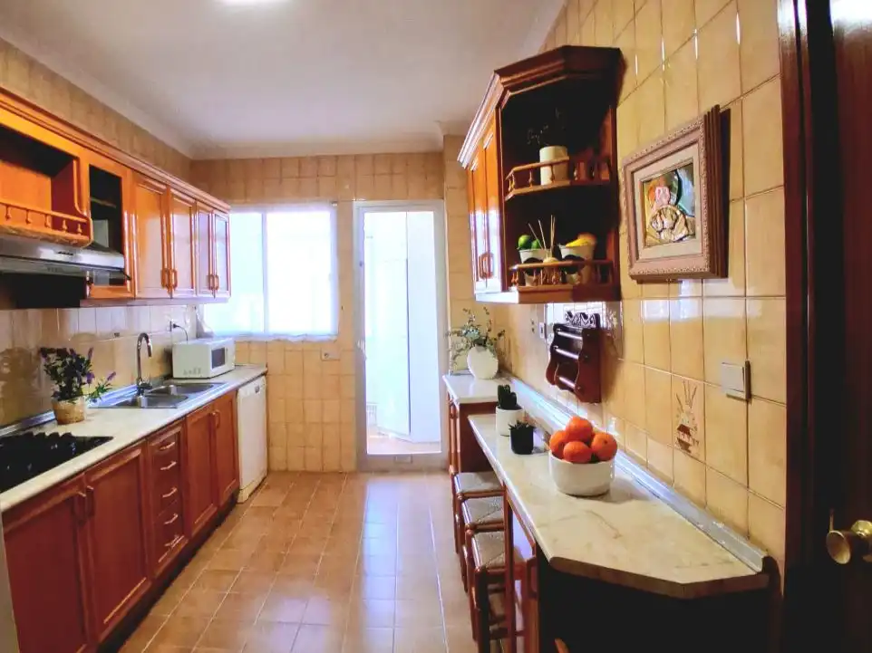 Piso de alquiler en Calle Nuestra Señora de Araceli, 1, Estación Cocina de Piso de alquiler en Albacete con Aire acondicionado, Calefacción y Jardín privado
