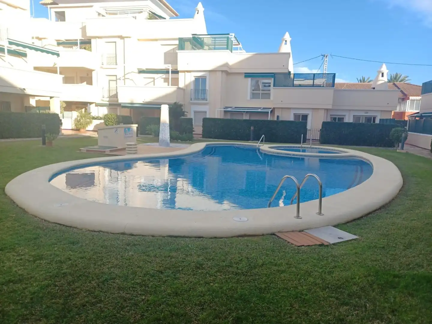 Wohnung zur Miete in Carretera de Les Marines a Dénia, 3, El Palmar - Los Molinos Schwimmbecken von Wohnung zur Miete in Dénia mit Klimaanlage, Terrasse und Schwimmbad
