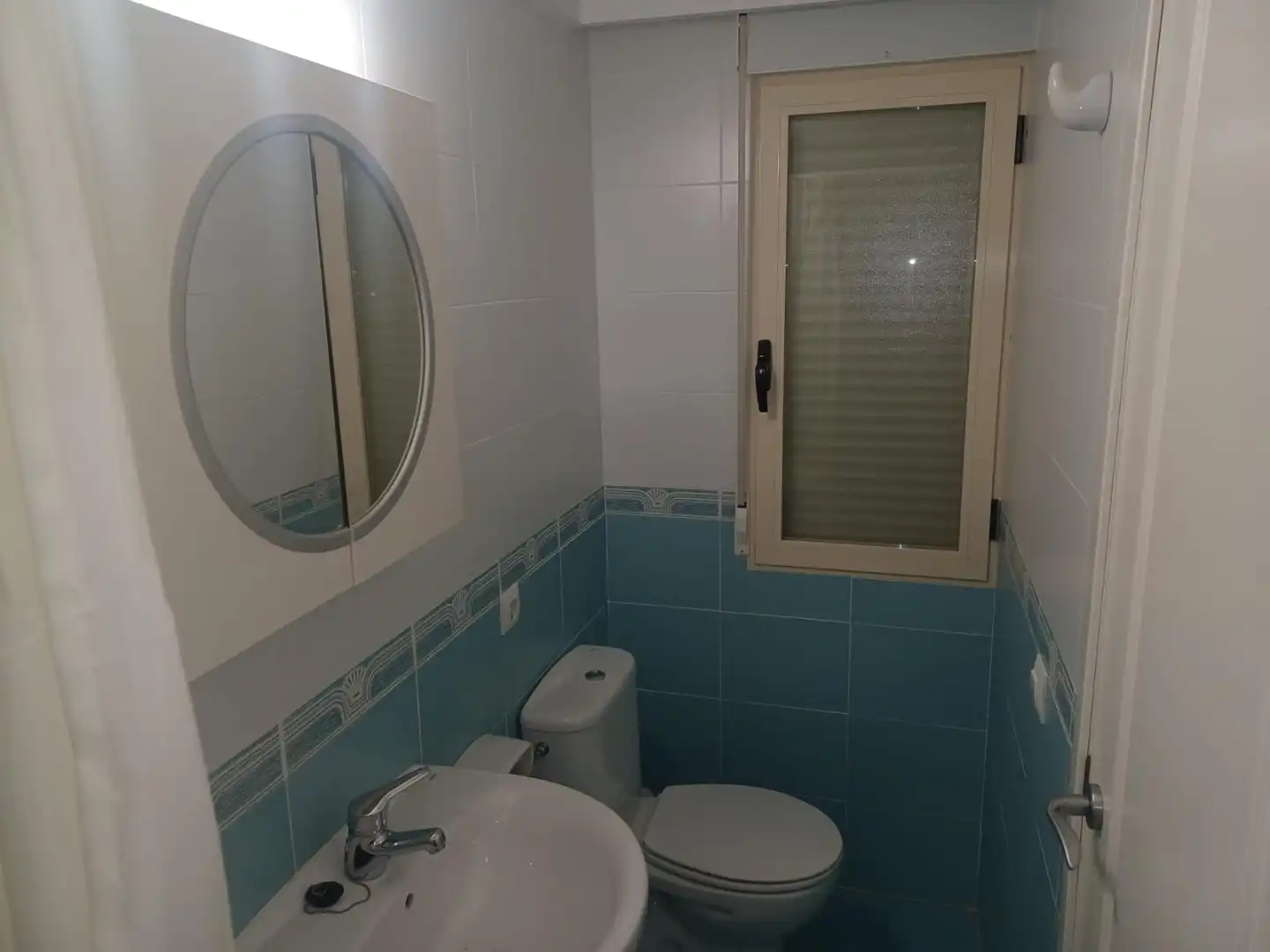 Wohnung zur Miete in Carretera de Les Marines a Dénia, 3, El Palmar - Los Molinos Badezimmer von Wohnung zur Miete in Dénia mit Klimaanlage, Terrasse und Schwimmbad