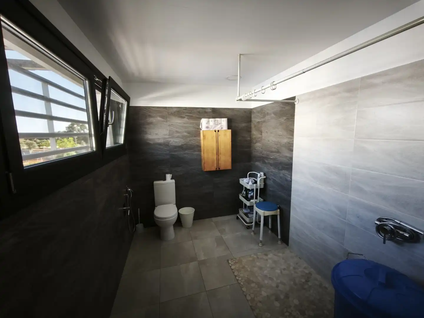 Casa o xalet en venda a Calle de la Iglesia, 21t, San Román de los Montes Bany de Casa o xalet en venda en San Román de los Montes amb Aire condicionat i Terrassa