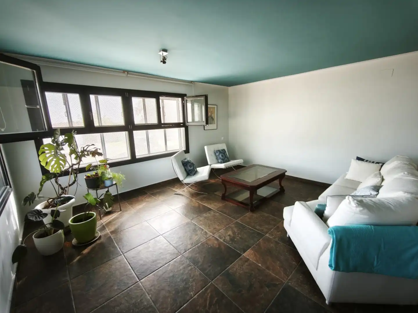 Casa o xalet en venda a Calle de la Iglesia, 21t, San Román de los Montes Sala d'estar de Casa o xalet en venda en San Román de los Montes amb Aire condicionat i Terrassa