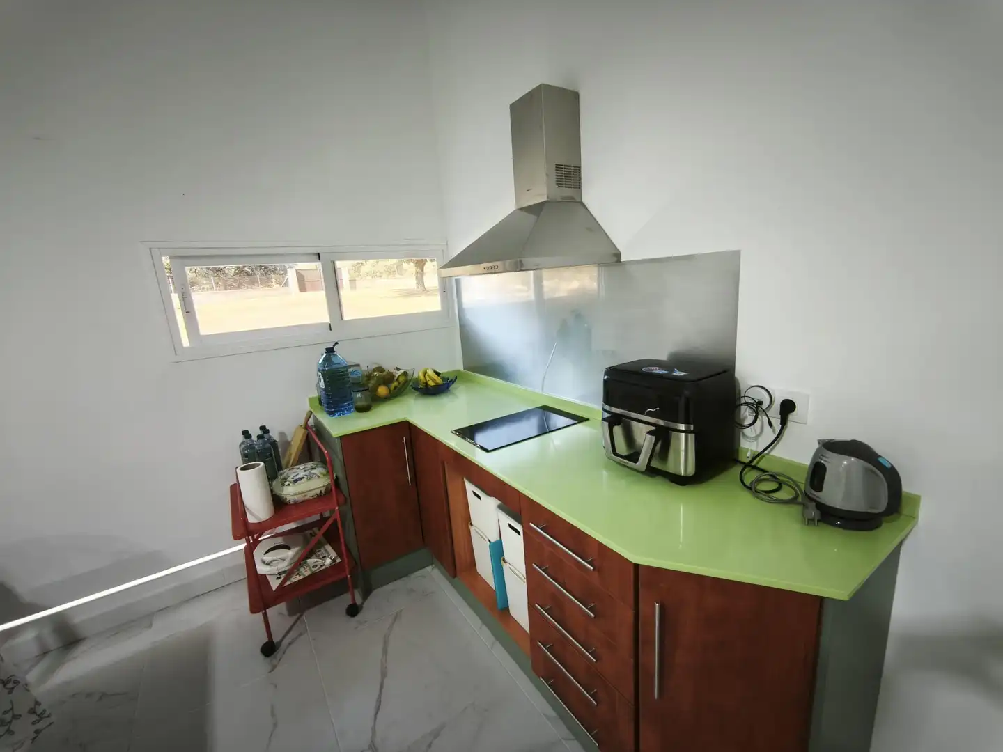 Casa o xalet en venda a Calle de la Iglesia, 21t, San Román de los Montes Cuina de Casa o xalet en venda en San Román de los Montes amb Aire condicionat i Terrassa