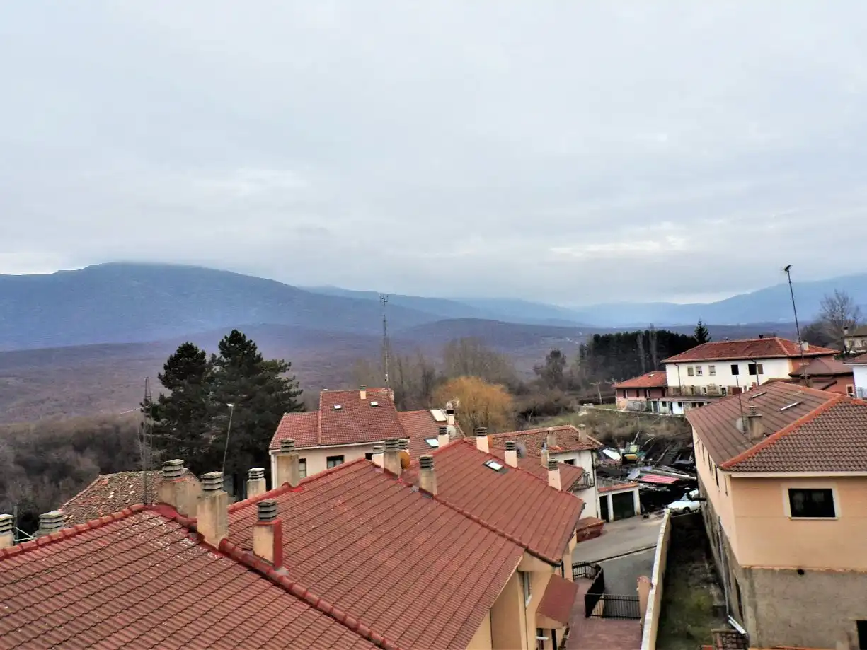 Piso en venta en Calle Médico Valentín Gil, 8b, Riaza Vista exterior de Piso en venta en Riaza con Balcón