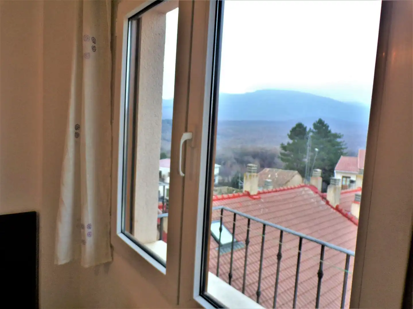 Piso en venta en Calle Médico Valentín Gil, 8b, Riaza Habitación de Piso en venta en Riaza con Balcón