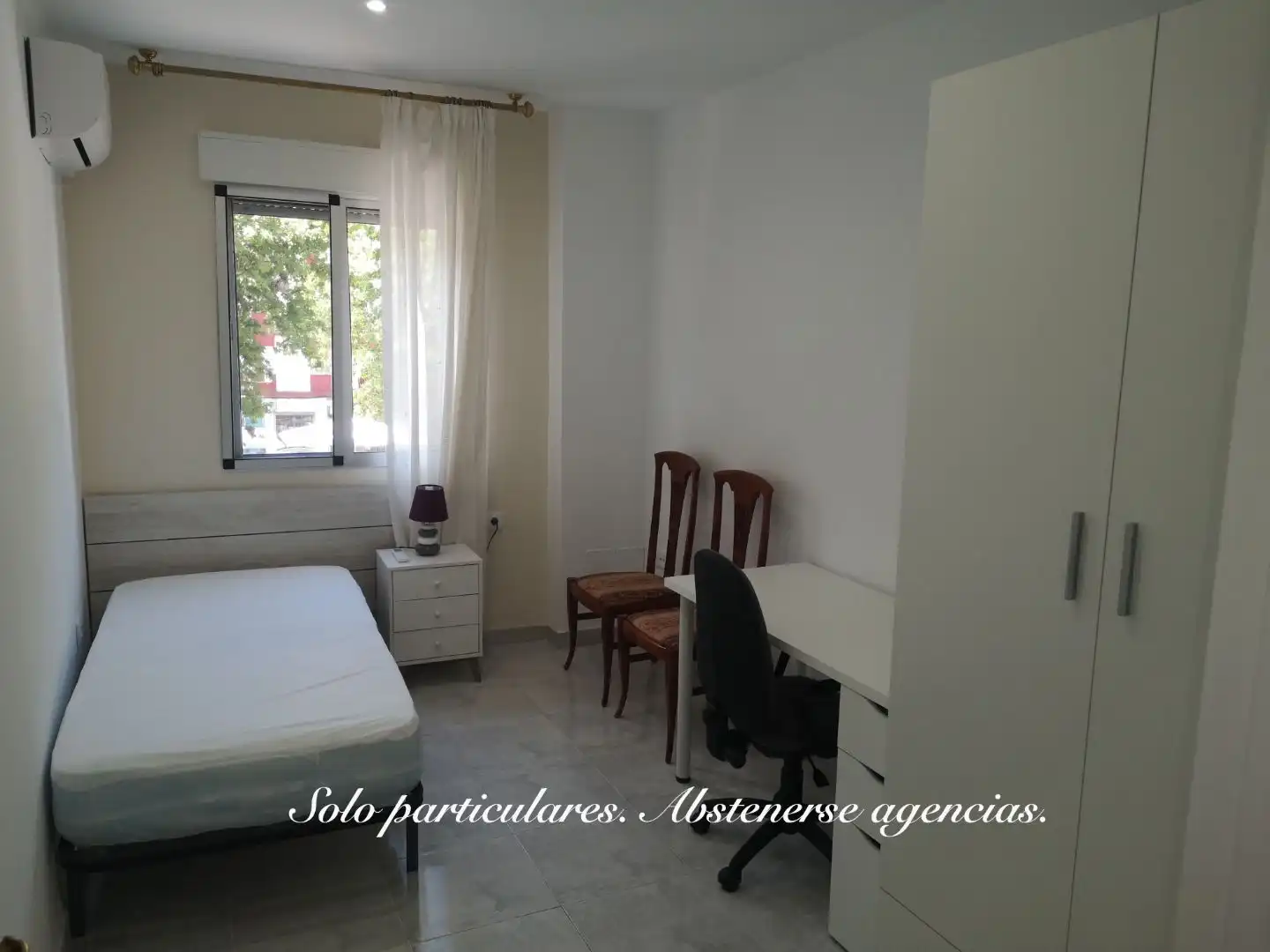 Flat for rent in Plaza Bruselas, 2, Ruta de la Plata Bedroom of Flat for rent in Cáceres with Air Conditioner, Heating and Terrace