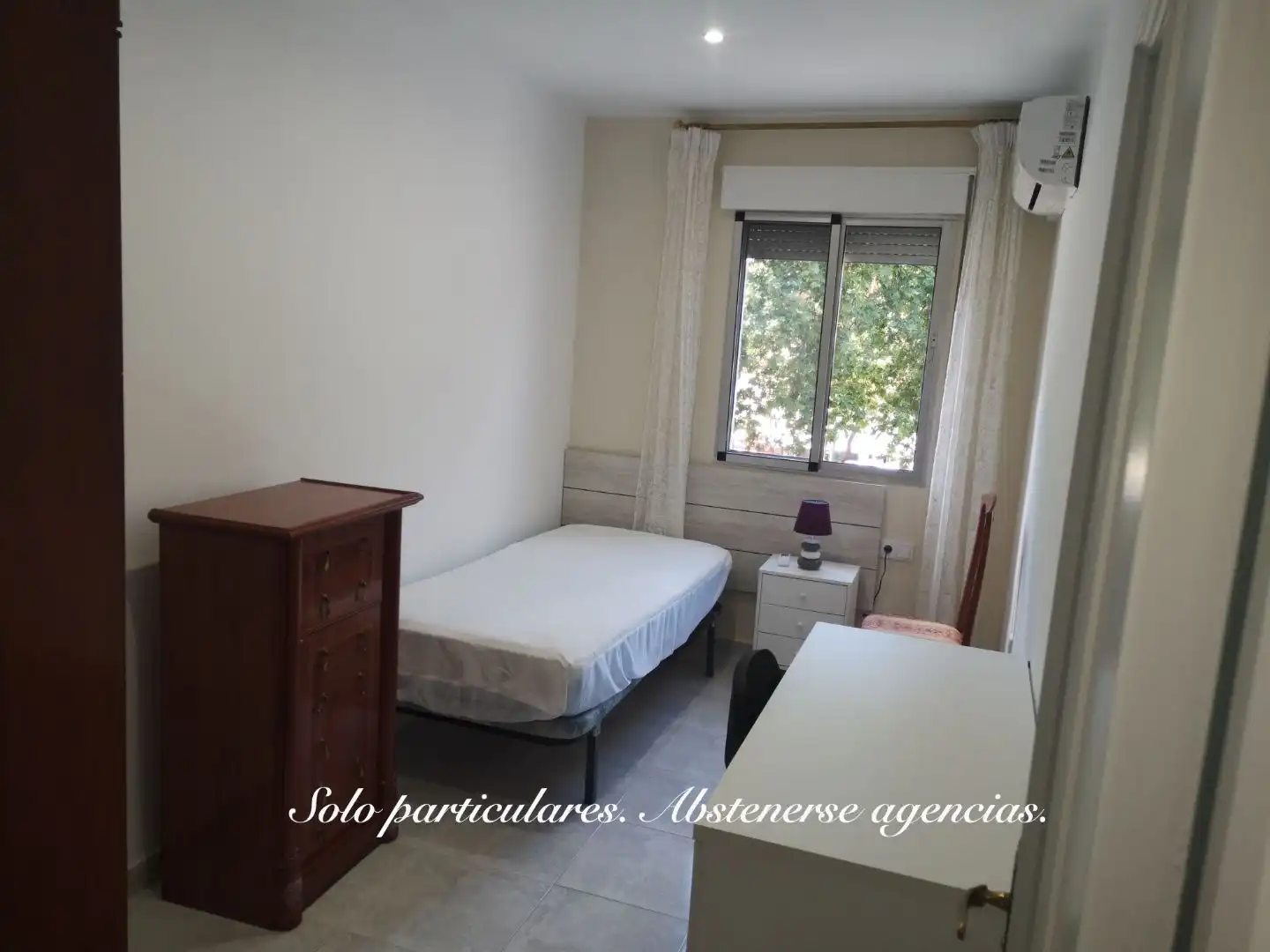 Flat for rent in Plaza Bruselas, 2, Ruta de la Plata Bedroom of Flat for rent in Cáceres with Air Conditioner, Heating and Terrace