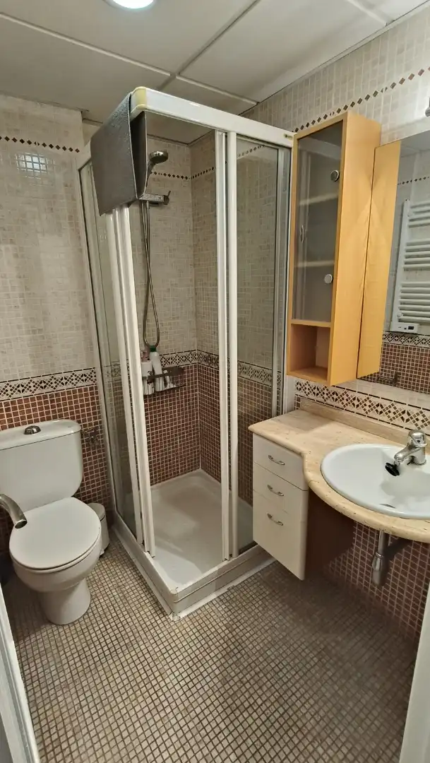 Flat for rent in Calle Romeral, 25, Badajoz Capital Bathroom of Flat for rent in Badajoz Capital with Air Conditioner