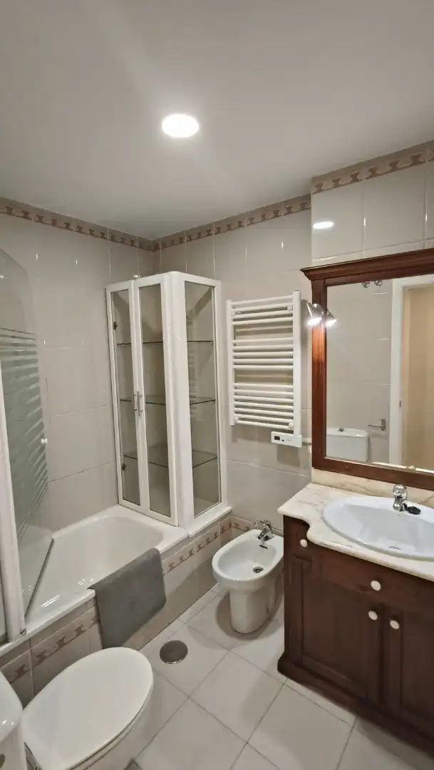 Flat for rent in Calle Romeral, 25, Badajoz Capital Bathroom of Flat for rent in Badajoz Capital with Air Conditioner