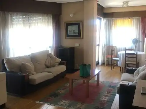 Pis de lloguer a Rúa Rampa de Sas, 1, Couto Sala d'estar de Pis de lloguer en Ourense Capital amb Balcó