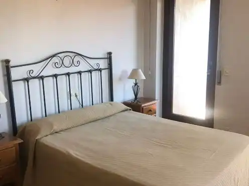 Pis de lloguer a Rúa Rampa de Sas, 1, Couto Dormitori de Pis de lloguer en Ourense Capital amb Balcó
