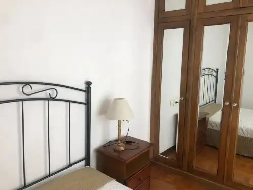 Pis de lloguer a Rúa Rampa de Sas, 1, Couto Dormitori de Pis de lloguer en Ourense Capital amb Balcó