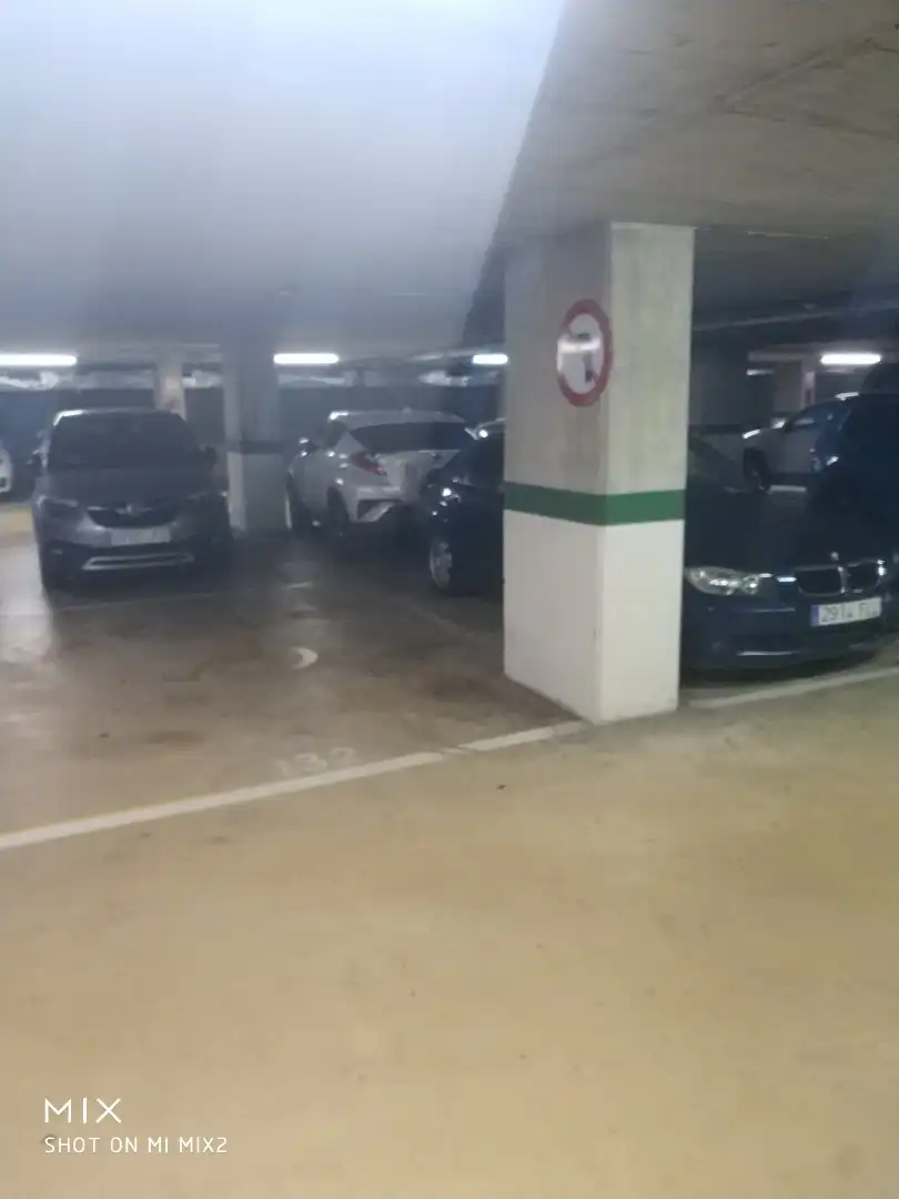 Garatge de lloguer a Carrer de Vilalba dels Arcs, 18, La Guineueta Aparcament de Garatge de lloguer en Barcelona
