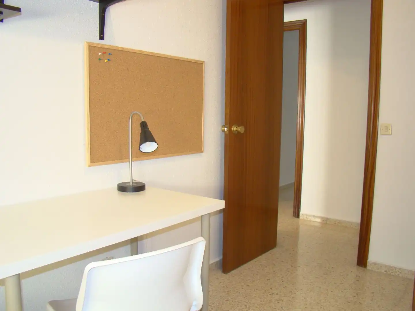 Dormitori de Pis en venda en  Sevilla Capital amb Aire condicionat, Terrassa i Balcó