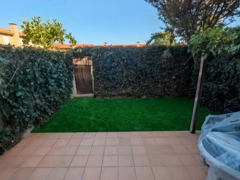 Flat for sale in Avenida de la Unión Europea, 13, Monterrubio de Armuña Garden of Flat for sale in Monterrubio de Armuña with Heating, Private garden and Parquet flooring