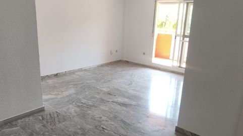 Piso de alquiler en Calle Cueva de Menga, 3, Urbadiez - Entrepuentes, Sevilla Capital - imagen 4 Foto 4 de Piso de alquiler en Calle Cueva de Menga, 3, Urbadiez - Entrepuentes, Sevilla Capital