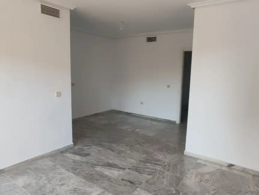 Piso de alquiler en Calle Cueva de Menga, 3, Urbadiez - Entrepuentes Piso de alquiler en Sevilla con Aire acondicionado, Terraza y Trastero