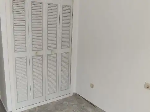 Piso de alquiler en Calle Cueva de Menga, 3, Urbadiez - Entrepuentes Habitación de Piso de alquiler en Sevilla con Aire acondicionado, Terraza y Trastero