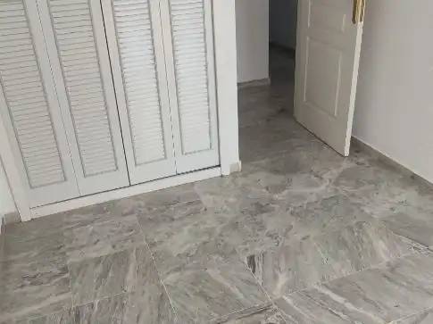 Piso de alquiler en Calle Cueva de Menga, 3, Urbadiez - Entrepuentes Piso de alquiler en Sevilla con Aire acondicionado, Terraza y Trastero