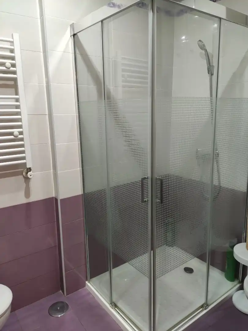 Flat for rent in Avenida Virgen de las Angustias, 5, Reyes Católicos - Paseo San Antonio Bathroom of Flat for rent in Cuenca with Heating, Parquet flooring and Terrace