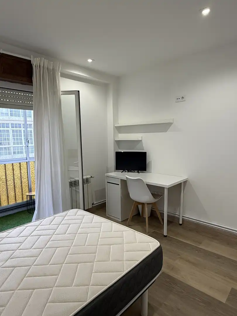 Habitación de Piso en venta en Ourense Capital  con Calefacción, Parquet y Terraza