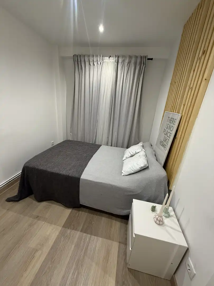 Habitación de Piso en venta en Ourense Capital  con Calefacción, Parquet y Terraza