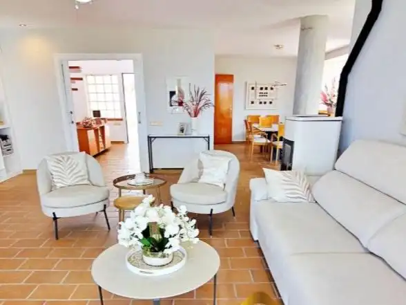 Casa o xalet en venda a Calle Urbanización las Playetas de Bellver, 15, Oropesa del Mar / Orpesa Sala d'estar de Casa o xalet en venda en Oropesa del Mar / Orpesa amb Terrassa, Piscina i Balcó