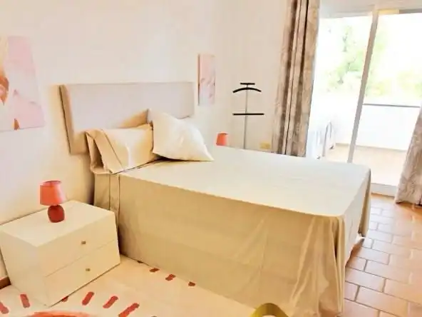 Casa o xalet en venda a Calle Urbanización las Playetas de Bellver, 15, Oropesa del Mar / Orpesa Dormitori de Casa o xalet en venda en Oropesa del Mar / Orpesa amb Terrassa, Piscina i Balcó