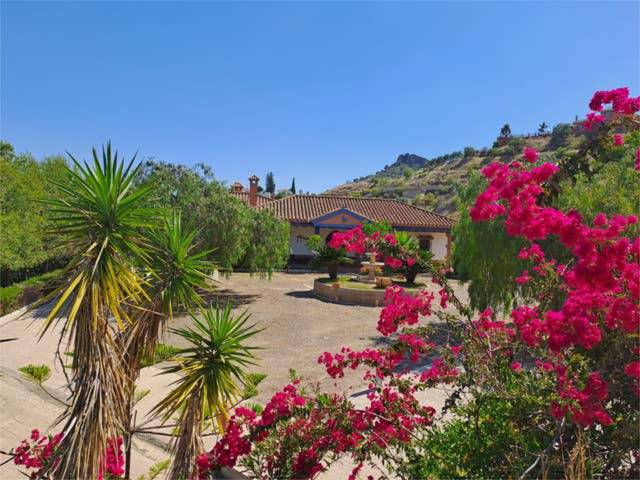 Casa adosada en Venta en Almogía