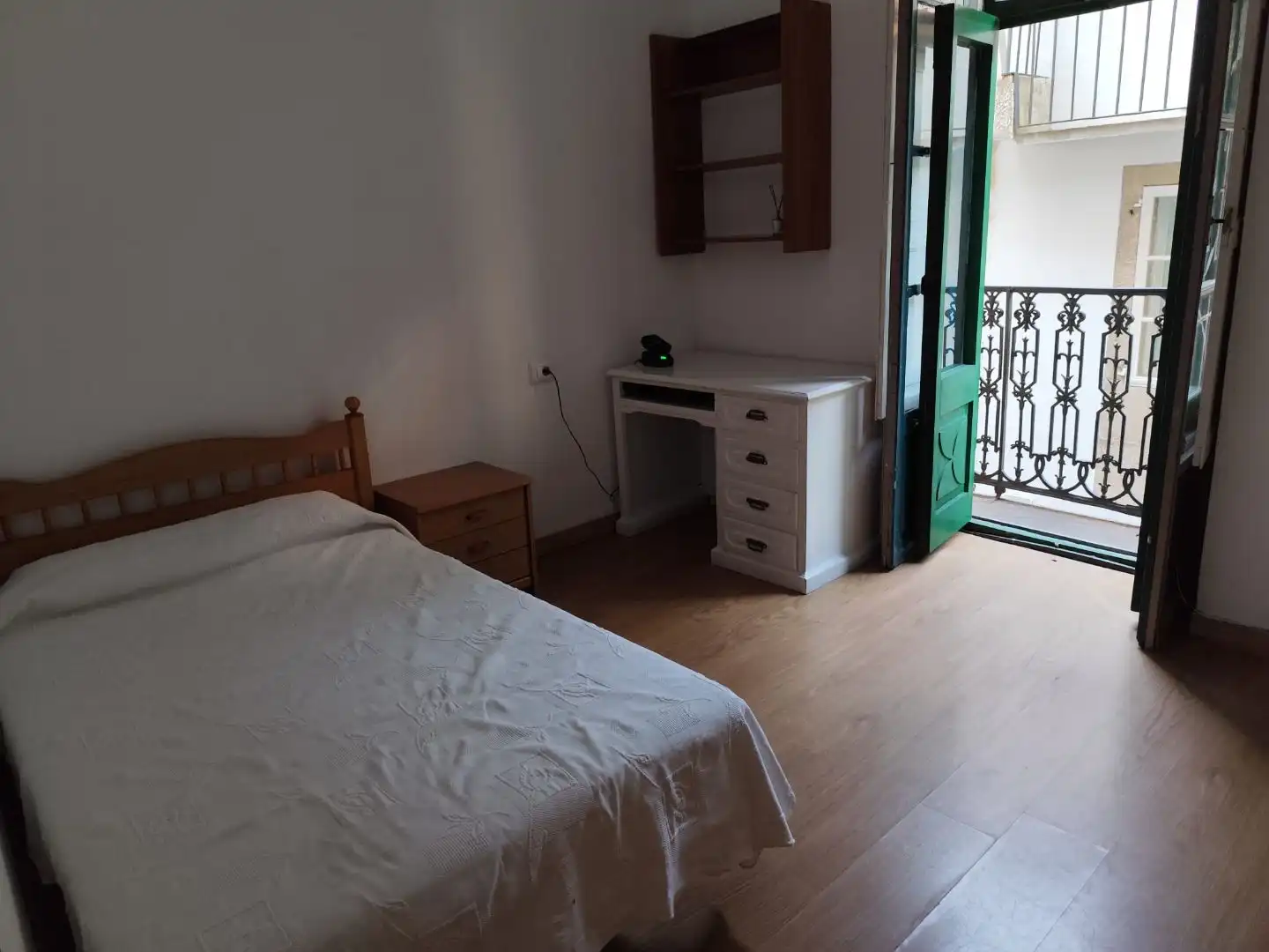 Habitación de Piso de alquiler en Santiago de Compostela  con Calefacción y Amueblado