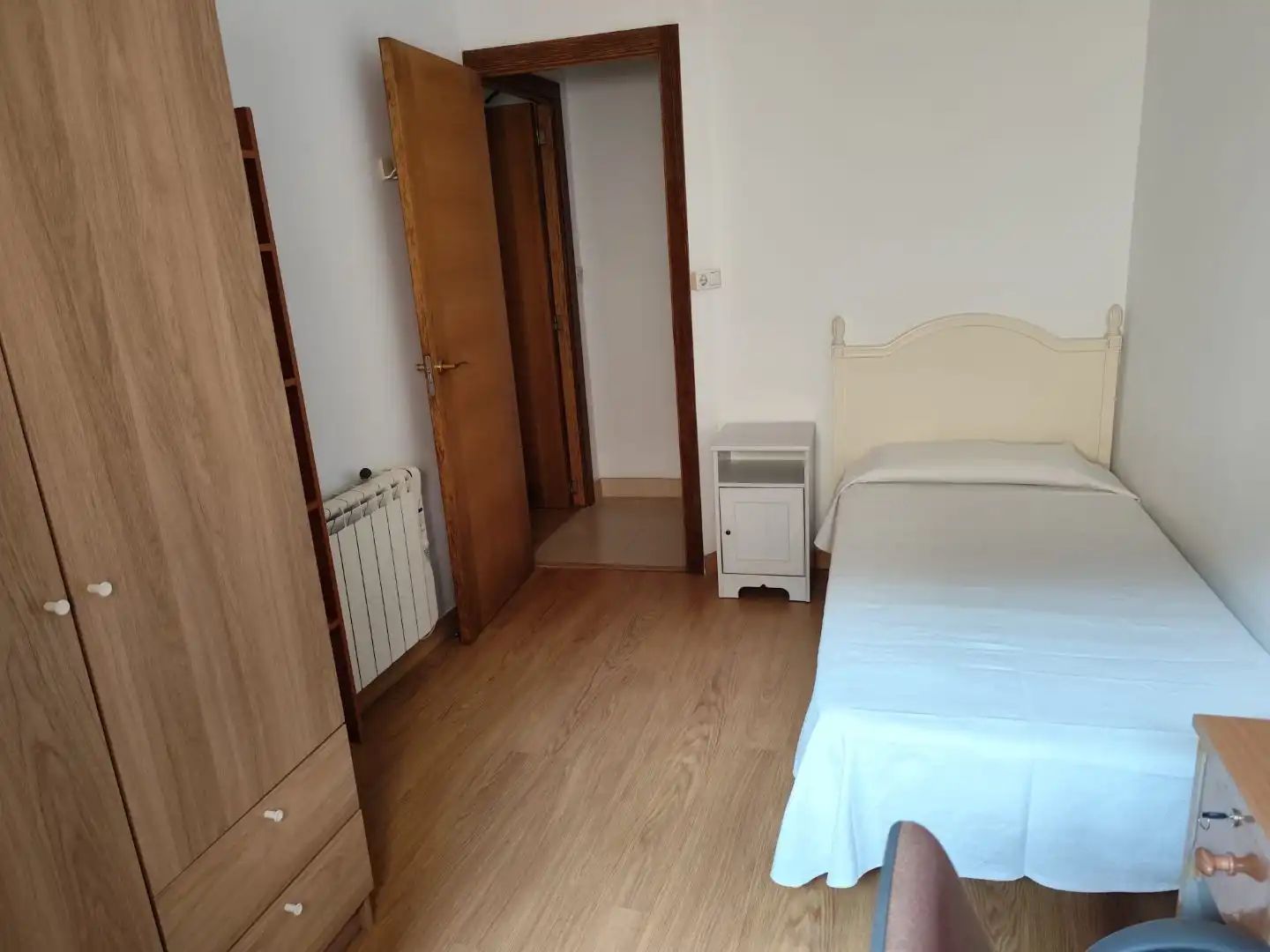 Habitación de Piso de alquiler en Santiago de Compostela  con Calefacción y Amueblado