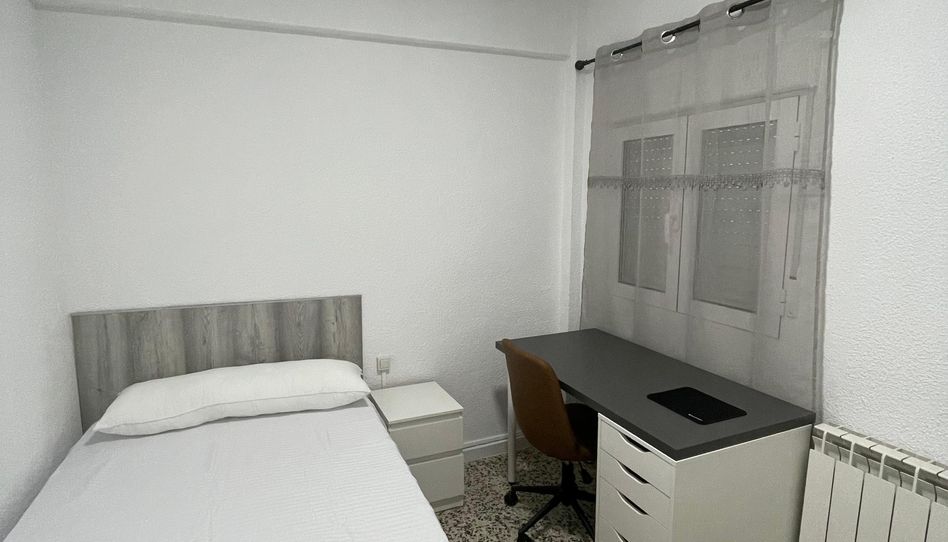 Room in Calle Yerbagüena, 14, La Cruz, Granada Capital - image 1 Photo 1 of Room in Calle Yerbagüena, 14, La Cruz, Granada Capital