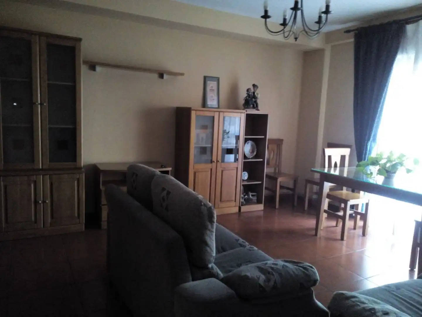 Habitació a Calle López Amo, 4, Santa Rosa - Valdeolleros Sala d'estar de Pis per a compartir en Córdoba amb Aire condicionat, Calefacció i Terrassa