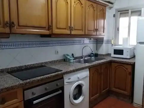 Habitació a Calle López Amo, 4, Santa Rosa - Valdeolleros Cuina de Pis per a compartir en Córdoba amb Aire condicionat, Calefacció i Terrassa