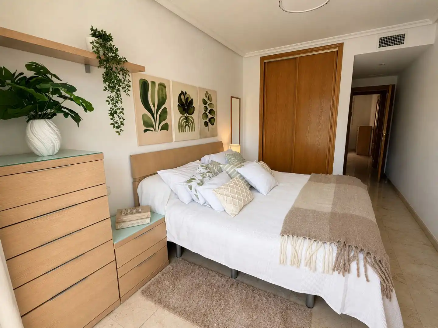 Flat for rent in Calle del Tonelero, 14, Centro Bedroom of Flat for rent in Murcia Capital with Air Conditioner and Balcony