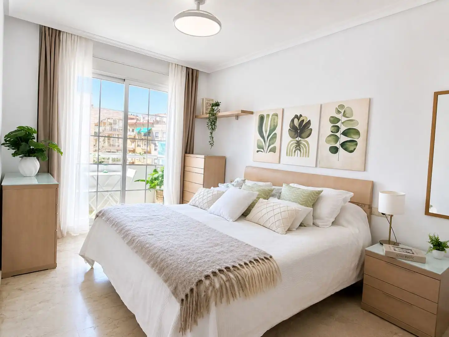 Flat for rent in Calle del Tonelero, 14, Centro Bedroom of Flat for rent in Murcia Capital with Air Conditioner and Balcony