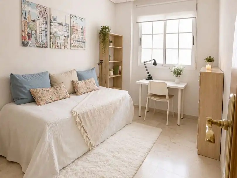 Flat for rent in Calle del Tonelero, 14, Centro Bedroom of Flat for rent in Murcia Capital with Air Conditioner and Balcony