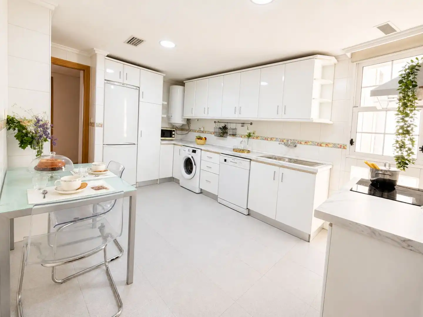 Flat for rent in Calle del Tonelero, 14, Centro Kitchen of Flat for rent in Murcia Capital with Air Conditioner and Balcony
