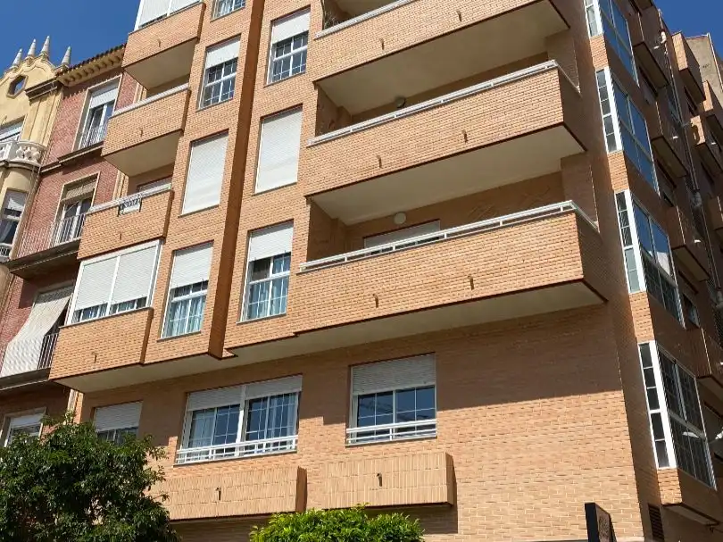 Flat for rent in Calle del Tonelero, 14, Centro Exterior view of Flat for rent in Murcia Capital with Air Conditioner and Balcony