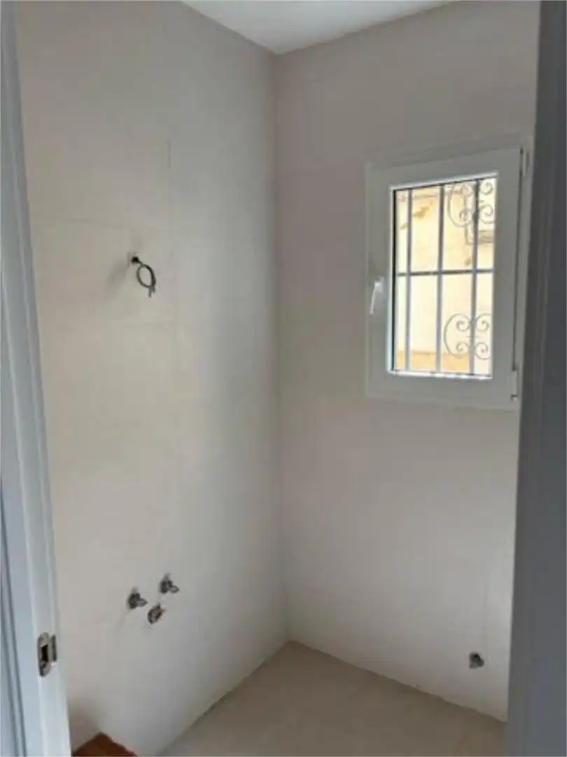 Wohnung zum Verkauf in Cabra Badezimmer von Wohnung zum Verkauf in Cabra