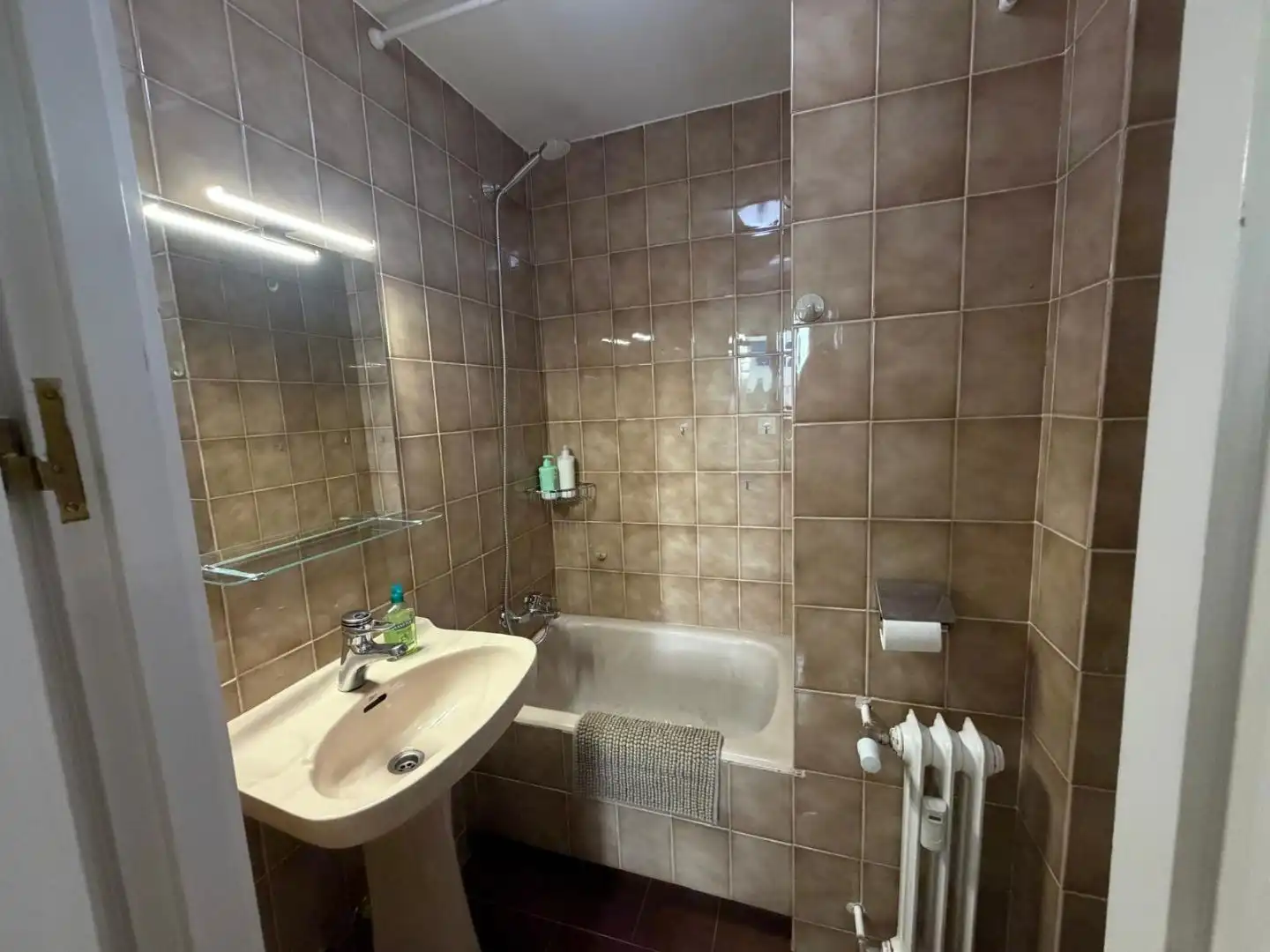 Badezimmer von Wohnung zum Verkauf in  Madrid Capital mit Klimaanlage und Terrasse