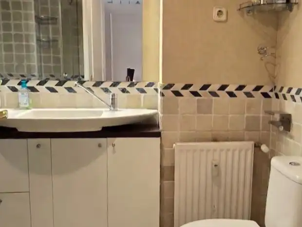 Badezimmer von Wohnung zum Verkauf in  Madrid Capital mit Klimaanlage und Terrasse