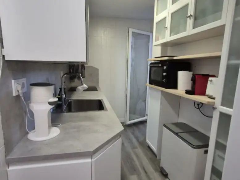 Küche von Wohnung zum Verkauf in  Madrid Capital mit Klimaanlage und Terrasse