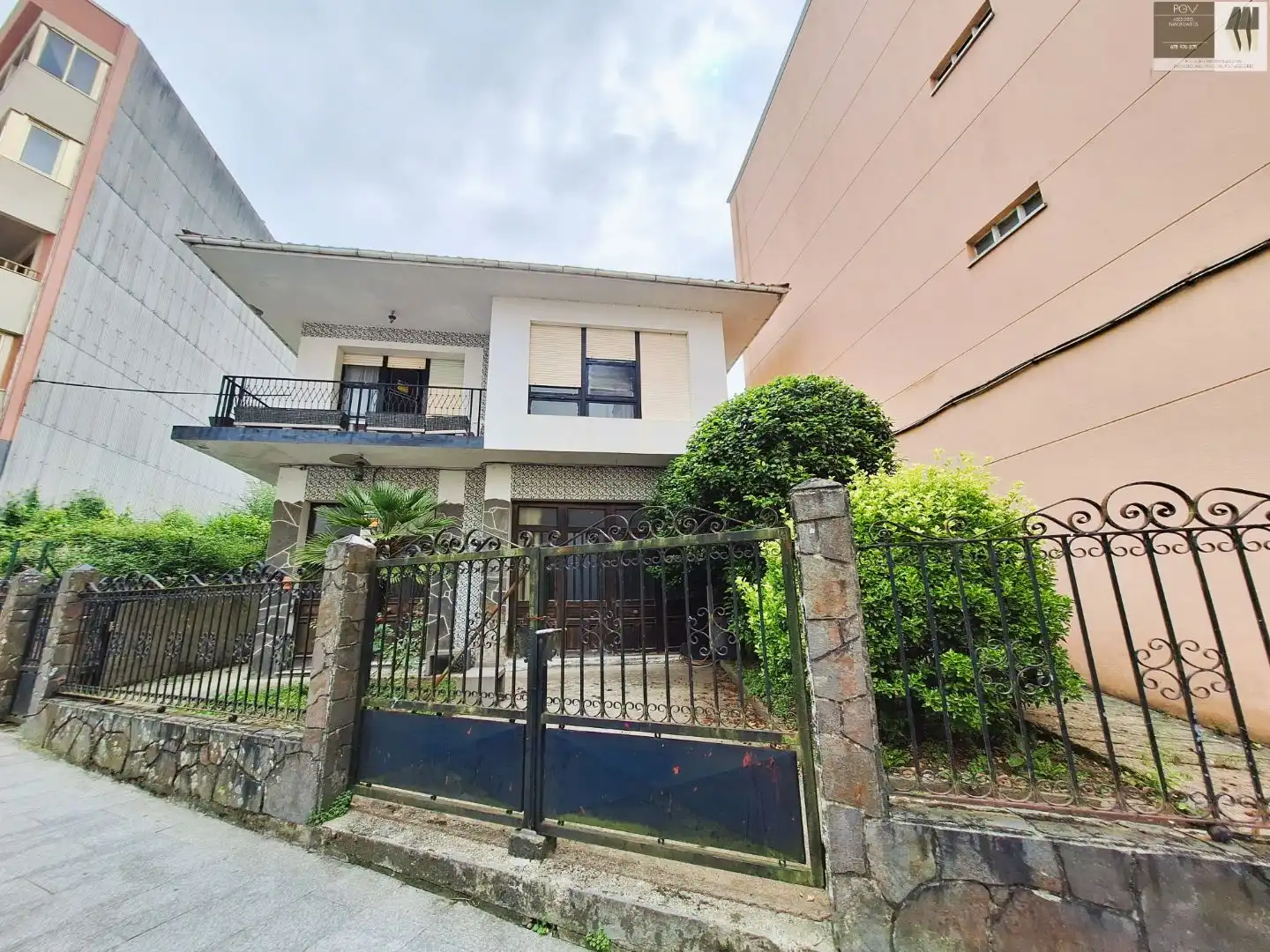Casa o chalet en venta en Avenida Jesús García Naveira, 43, Betanzos Vista exterior de Casa o chalet en venta en Betanzos con Balcón