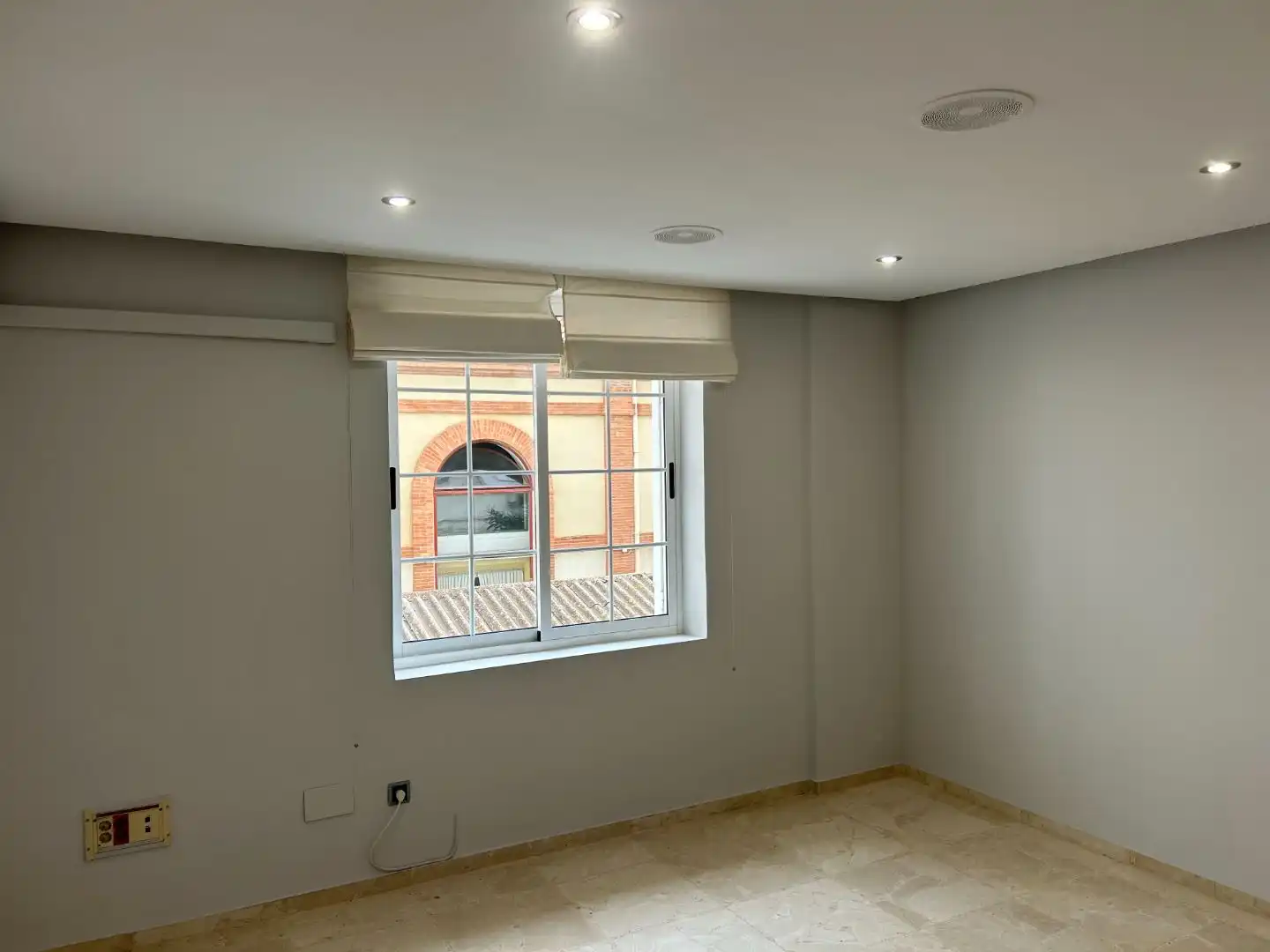 Piso de alquiler en Carrer de Misser Mascó, 11, Exposició Habitación de Piso de alquiler en Valencia Capital con Aire acondicionado