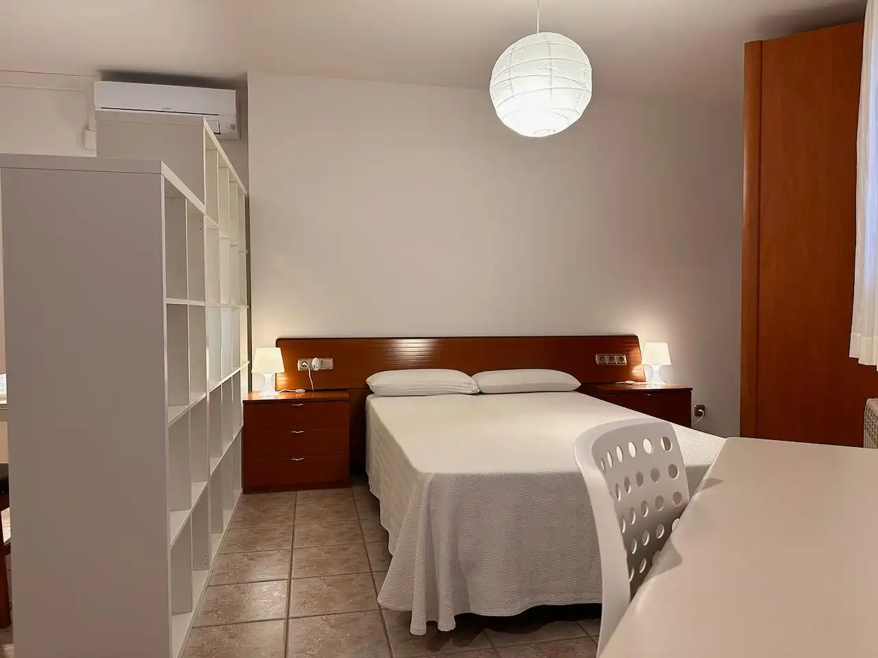 Wohnung zur Miete in Carrer del Pou, 7, Nord-Oest - Can Noguera Schlafzimmer von Wohnung zur Miete in La Garriga mit Klimaanlage, Heizung und Schwimmbad