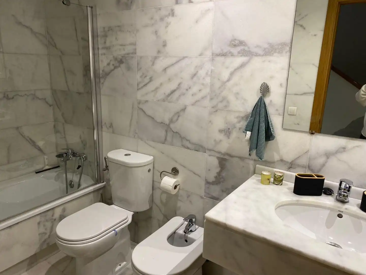 Bany de Casa o xalet de lloguer en Estepona amb Aire condicionat, Terrassa i Piscina