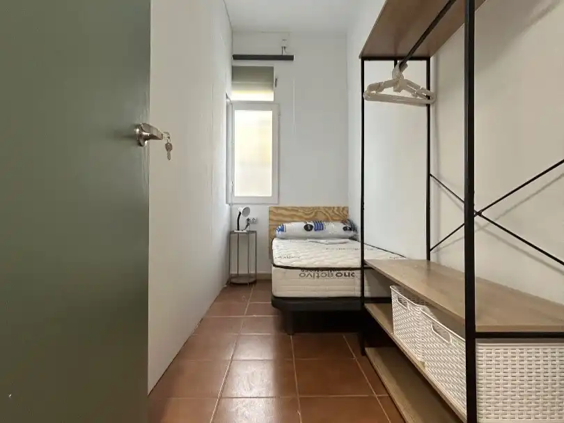 Room in Carrer de Sau, 71, Torre-romeu Bedroom of Flat for share in Sabadell with Heating and Furnished
