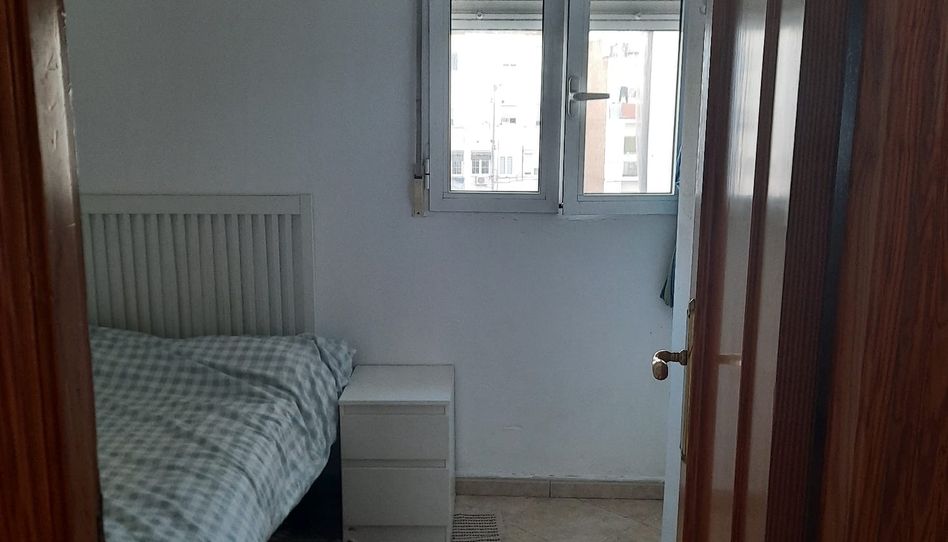 Room in Carrer D'àngel Guimerà, 37, Arrancapins, Valencia Capital - image 1 Photo 1 of Room in Carrer D'àngel Guimerà, 37, Arrancapins, Valencia Capital