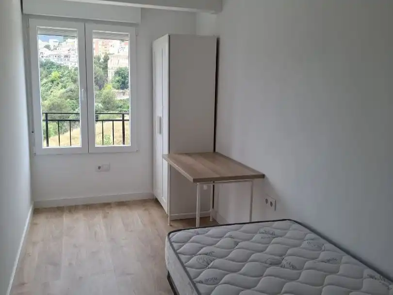 Zimmer in Carrer Sor Elena Picurelli, 5, Centre - Zona Alta Zimmer in Carrer Sor Elena Picurelli, 5, Centre - Zona Alta