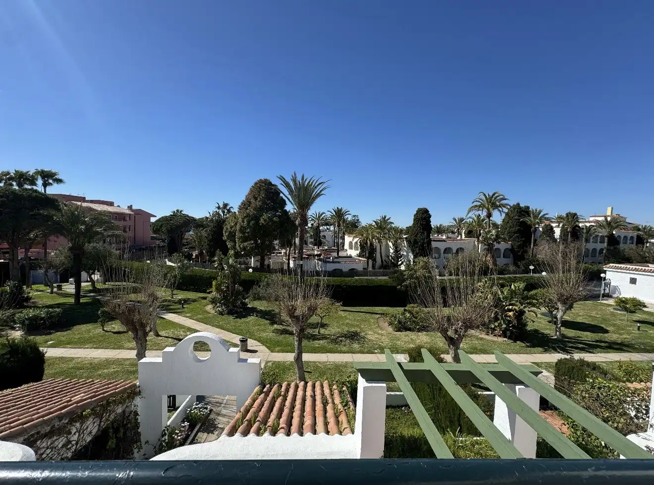 Pis en venda a Urbanización Atlanterra F26, 5, Atlanterra Jardí de Pis en venda en Zahara de los Atunes amb Aire condicionat, Terrassa i Piscina